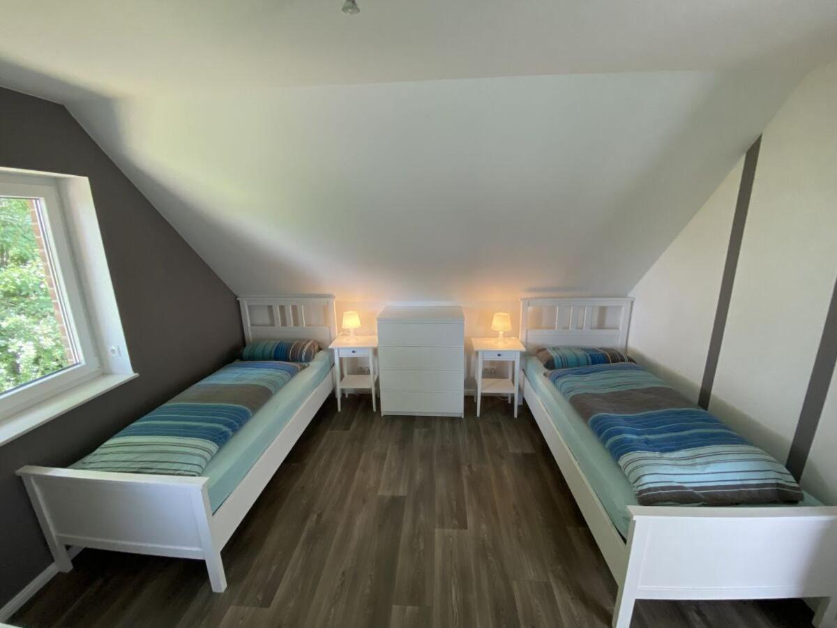 Ferienhaus Ella Am See Aurich Kültér fotó